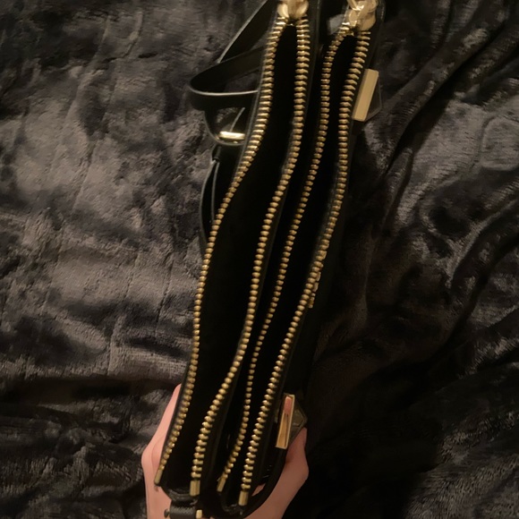 Michael Kors cross body bag - Picture 2 of 4